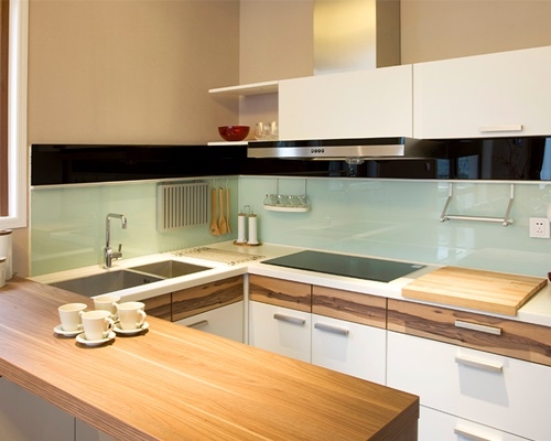 房屋加层改造时阳台吊柜有什么用呢？